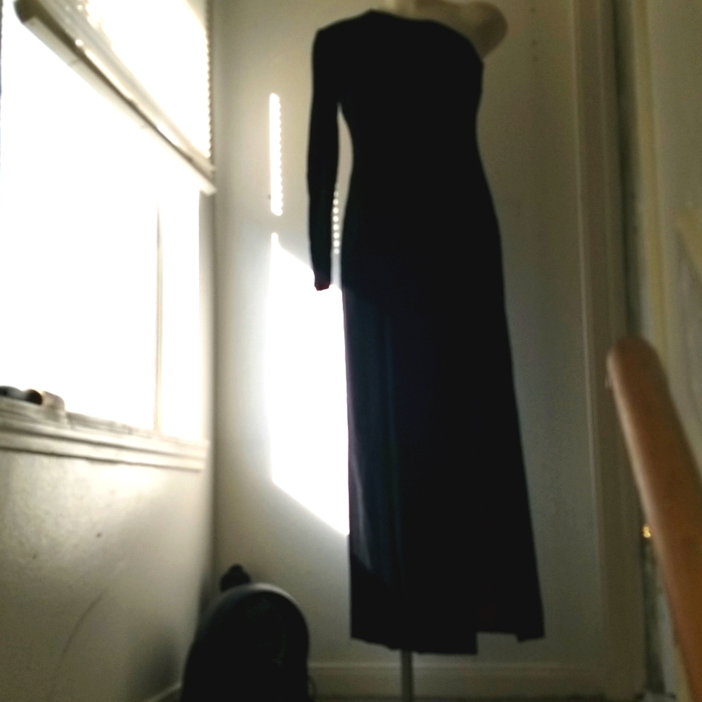 ESCADA COUTURE VINTAGE- One Shoulder Blk Velvet Long Side Slit With Purple/Pink.